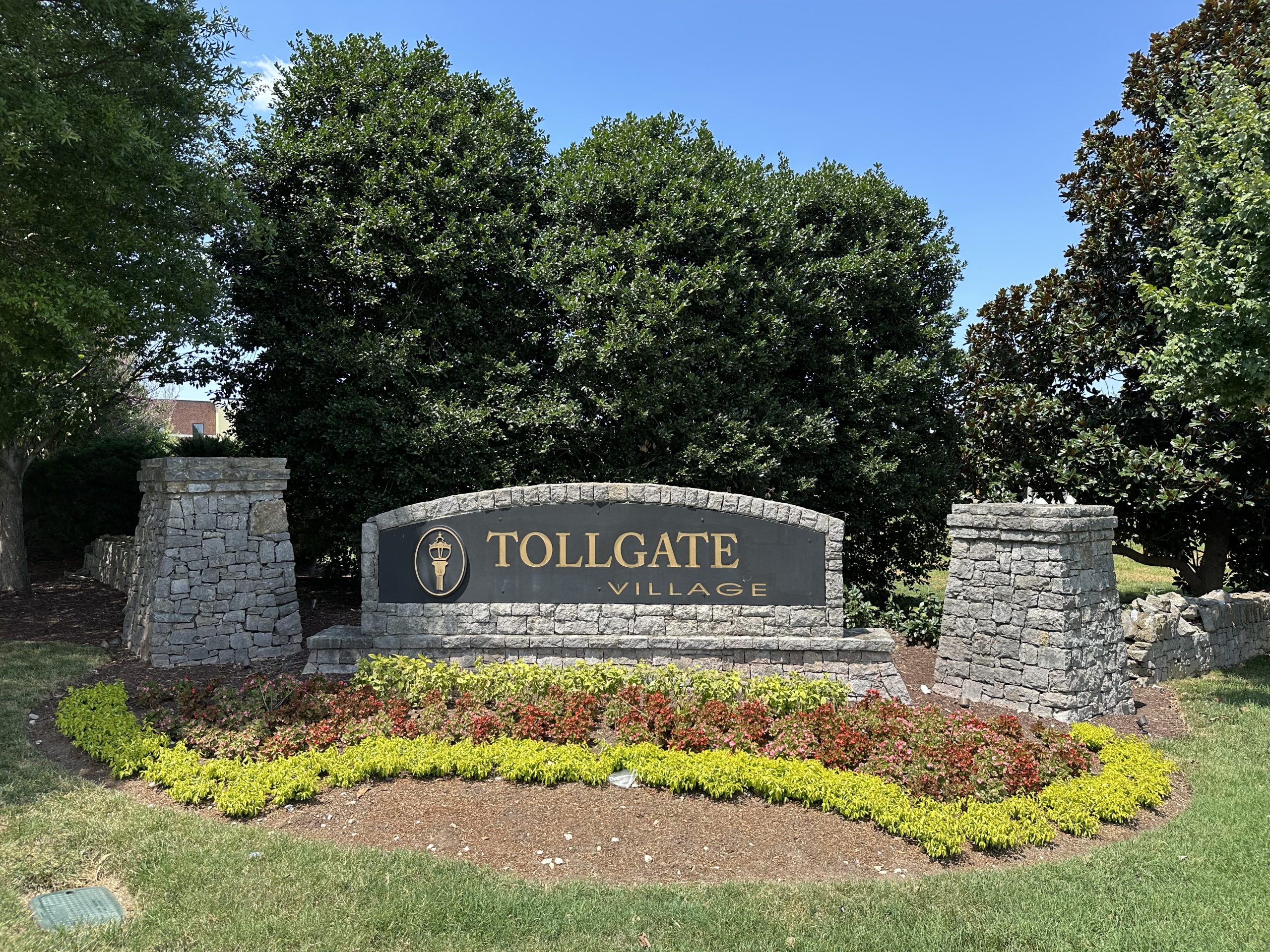 thompsons station village sign